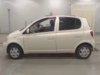 Toyota VITZ лот № 10393 оценка 3.5  с аукциона в Японии 3
