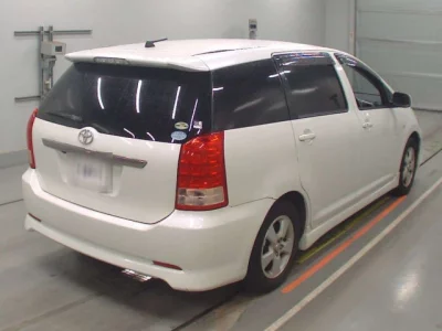 Toyota WISH  с аукциона в Японии