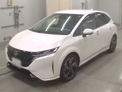 Nissan Aura