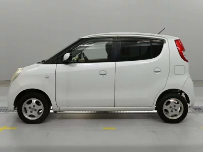 Nissan MOCO  с аукциона в Японии