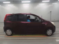 Nissan NOTE лот № 30555 оценка 3.5  с аукциона в Японии 2