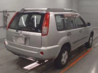 Nissan X-TRAIL лот № 30666 оценка 3  с аукциона в Японии 1