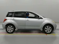 Toyota IST лот № 10485 оценка 3.5  с аукциона в Японии 2