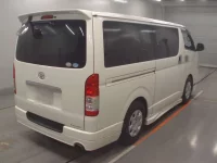 Toyota HIACE VAN лот № 30941 оценка 3.5  с аукциона в Японии 1