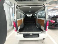 Toyota HIACE VAN лот № 30941 оценка 3.5  с аукциона в Японии 8