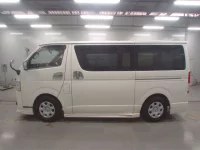 Toyota HIACE VAN лот № 30941 оценка 3.5  с аукциона в Японии 3