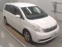 Toyota ISIS лот № 10511 оценка R  с аукциона в Японии 4
