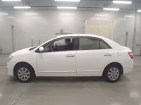 Toyota PREMIO лот № 30928 оценка 4  с аукциона в Японии 3