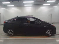 Toyota Prius лот № 30915 оценка 4  с аукциона в Японии 2