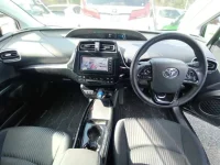 Toyota Prius лот № 30915 оценка 4  с аукциона в Японии 8