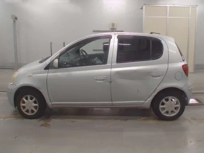 Toyota VITZ  с аукциона в Японии