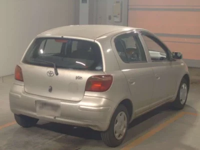 Toyota VITZ  с аукциона в Японии