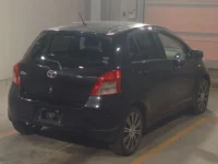 Toyota VITZ лот № 4037 оценка RA  с аукциона в Японии 1