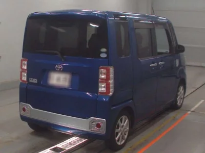 Toyota PIXIS MEGA