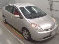 Toyota Prius лот № 10354 оценка 3.5  с аукциона в Японии 4