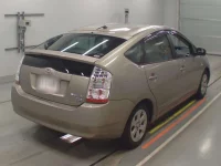 Toyota Prius лот № 10362 оценка 3  с аукциона в Японии 1