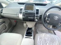 Toyota Prius лот № 10362 оценка 3  с аукциона в Японии 8