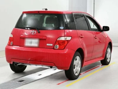 Toyota IST  с аукциона в Японии