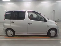 Toyota FUNCARGO лот № 30612 оценка 3  с аукциона в Японии 2