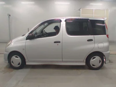 Toyota FUNCARGO  с аукциона в Японии