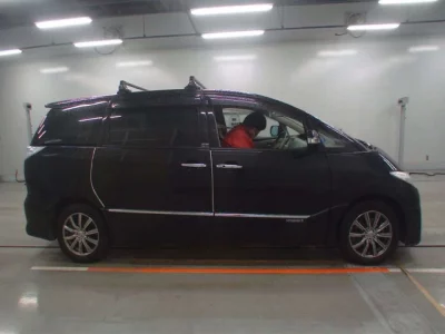 Toyota ESTIMA HYBRID