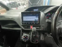 Toyota NOAH лот № 30656 оценка 4  с аукциона в Японии 8