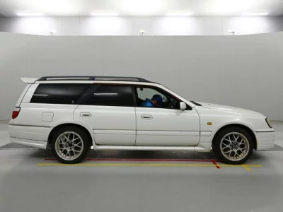Nissan Stagea