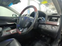 Toyota CROWN лот № 30599 оценка 3  с аукциона в Японии 6