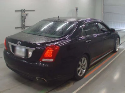 Toyota CROWN  с аукциона в Японии