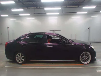 Toyota CROWN  с аукциона в Японии