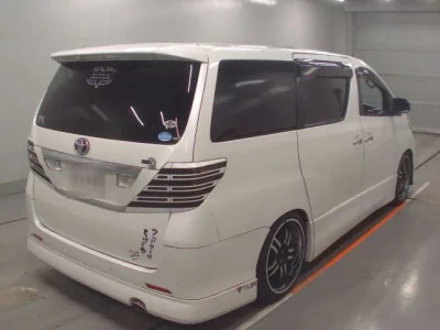 Toyota ALPHARD  с аукциона в Японии