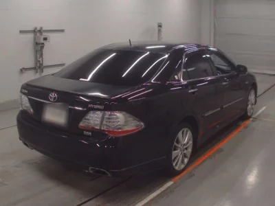 Toyota CROWN  с аукциона в Японии