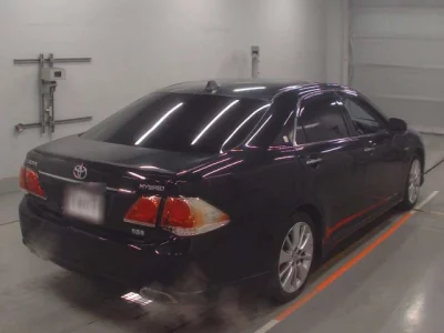 Toyota CROWN  с аукциона в Японии