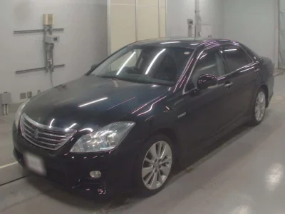 Toyota CROWN  с аукциона в Японии