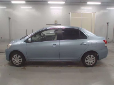 Toyota BELTA  с аукциона в Японии