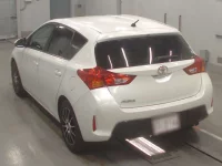 Toyota AURIS лот № 30662 оценка 4  с аукциона в Японии 5