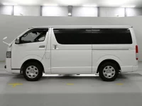 Toyota HIACE VAN лот № 30621 оценка 4  с аукциона в Японии 3