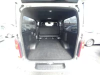 Toyota HIACE VAN лот № 30621 оценка 4  с аукциона в Японии 8