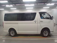 Toyota HIACE VAN лот № 30687 оценка RA  с аукциона в Японии 2