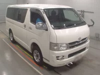 Toyota HIACE VAN лот № 30687 оценка RA  с аукциона в Японии 4