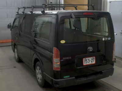 Toyota HiAce Van