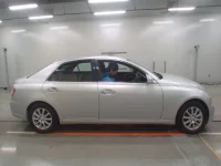 Toyota MARK X лот № 30695 оценка 3  с аукциона в Японии 2
