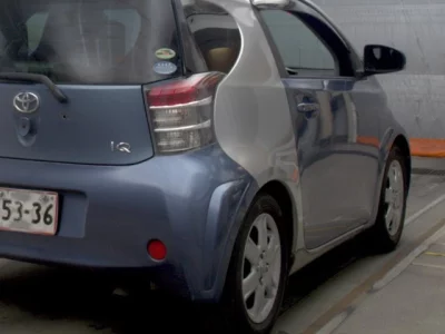 Toyota iQ