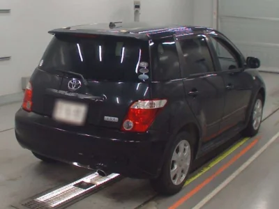 Toyota IST  с аукциона в Японии