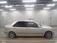 Toyota PROGRES лот № 10353 оценка 3.5  с аукциона в Японии 2