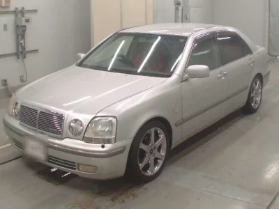 Toyota PROGRES  с аукциона в Японии