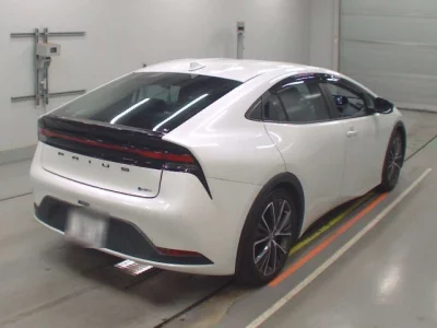 Toyota Prius  с аукциона в Японии