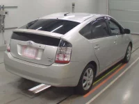 Toyota Prius лот № 30659 оценка 3  с аукциона в Японии 1