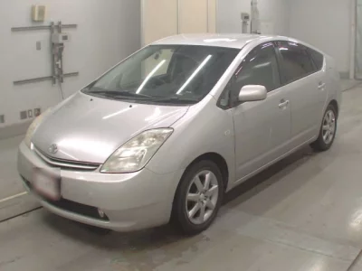 Toyota Prius  с аукциона в Японии