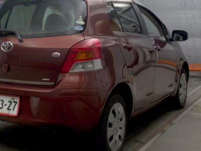 Toyota VITZ  с аукциона в Японии